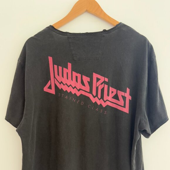 John Varvatos Mens' Judas Priest Raw Edge Graphic Tee Size XL - Picture 5 of 5